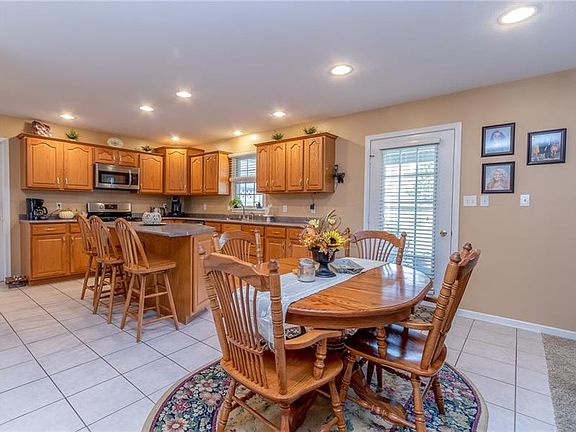 4th image of 104 Mount Laurel Ln