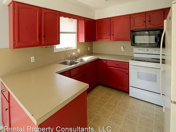 2nd image of 3703 Grand River Dr NE
