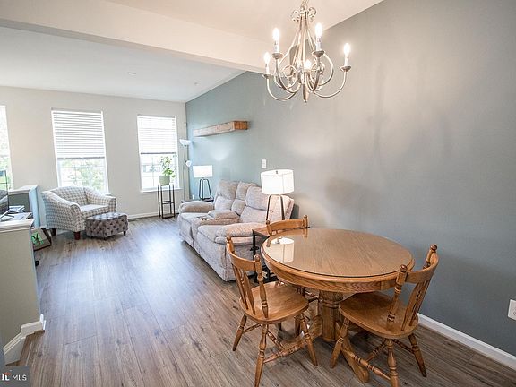 4th image of 23098 Foxglove Way