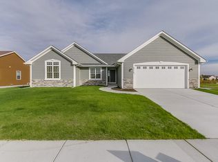 2710 16th St, Kenosha, WI 53140