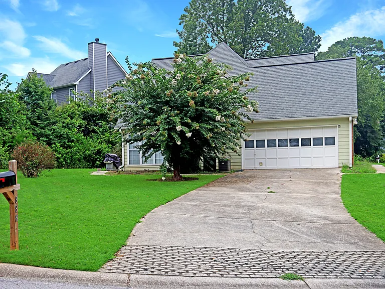 888 Saddlebred Way — Photo 23