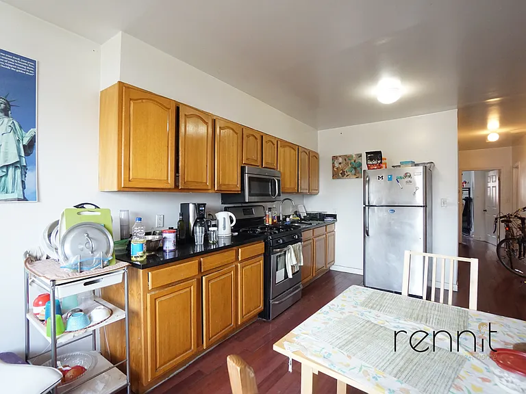 1022 Broadway #3 — Photo 2