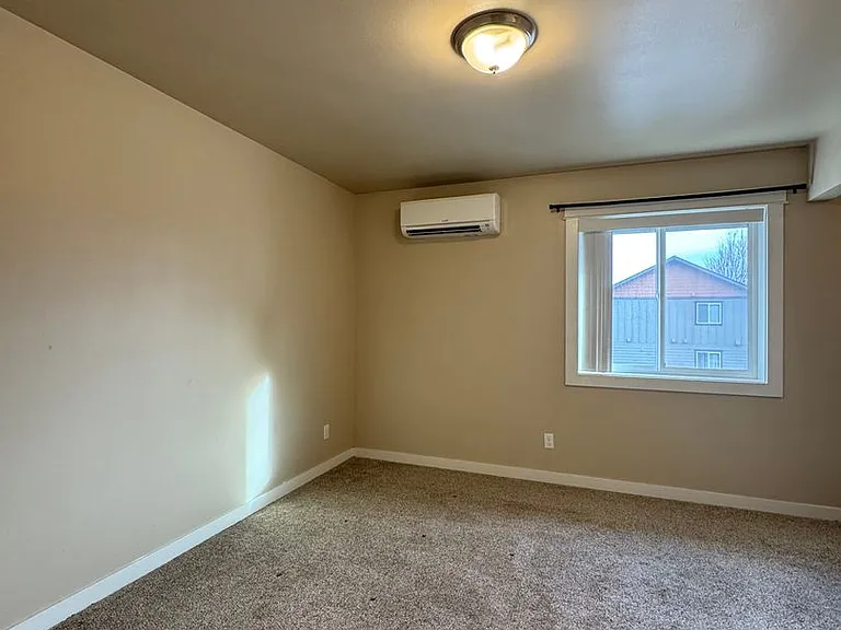 2225 N Airport Rd — Photo 26