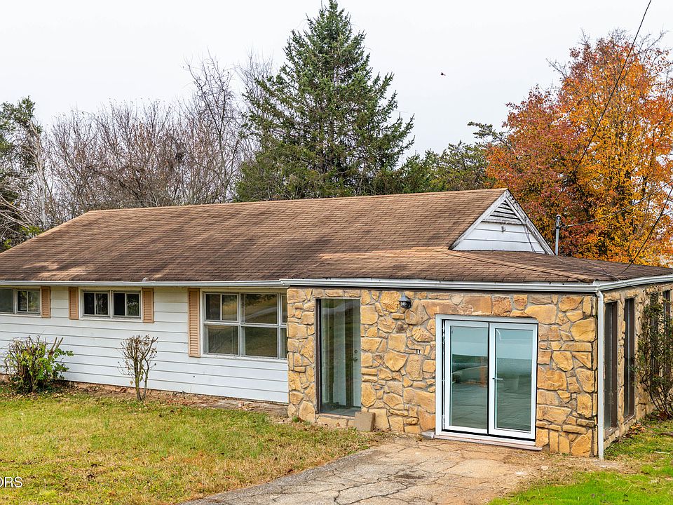 1st image of 4520 Nicholas Rd