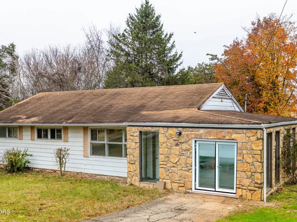 4520 Nicholas Rd, Knoxville, TN 37912