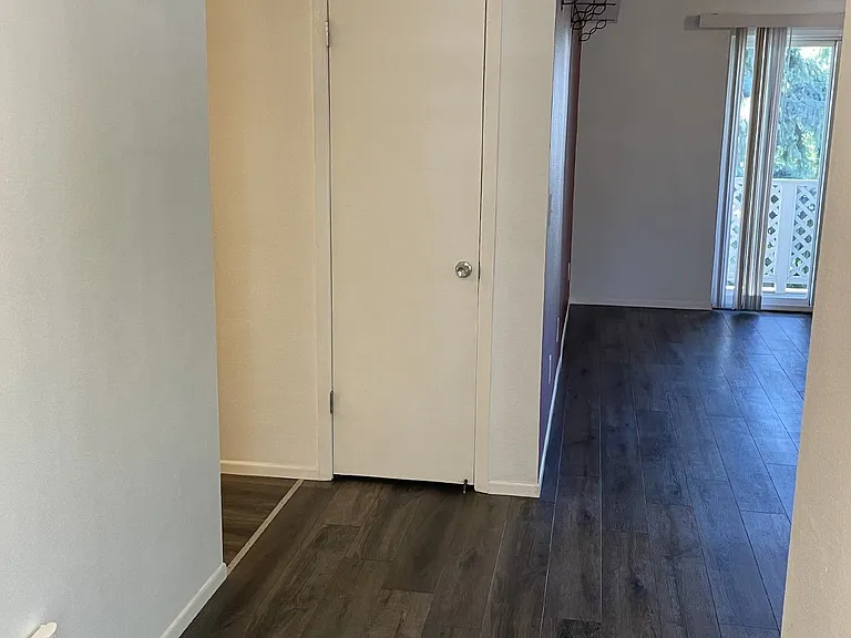 344 S Estes St #B — Photo 12