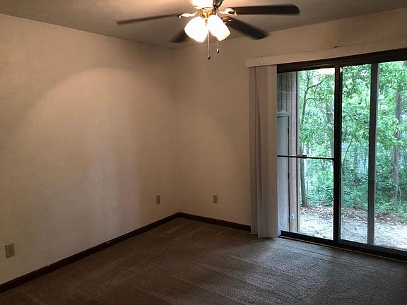 5th image of 2968 Woodrich Dr APT A