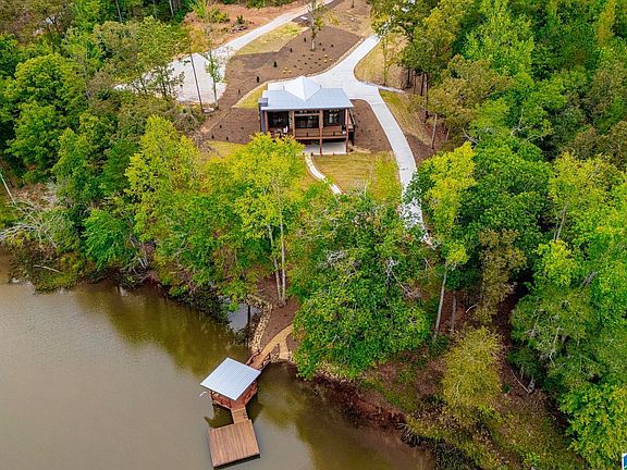 3rd image of 319 Arrowhead Dr