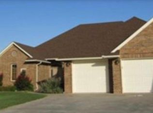 5303 Deerfield Ave, Enid, OK 73703
