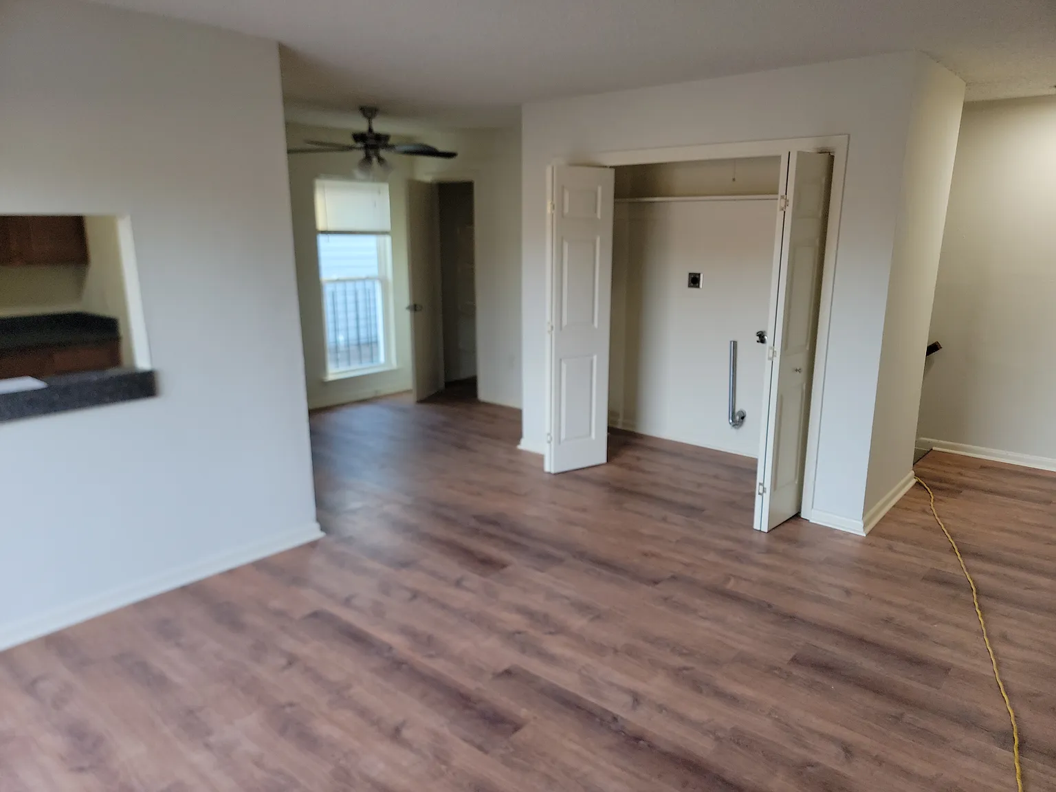 2 bed, $1,000 — Photo 3