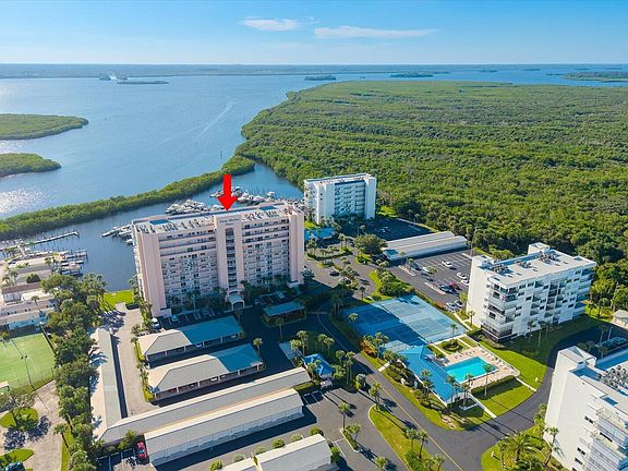 3rd image of 5167 N HIGHWAY A1A #201