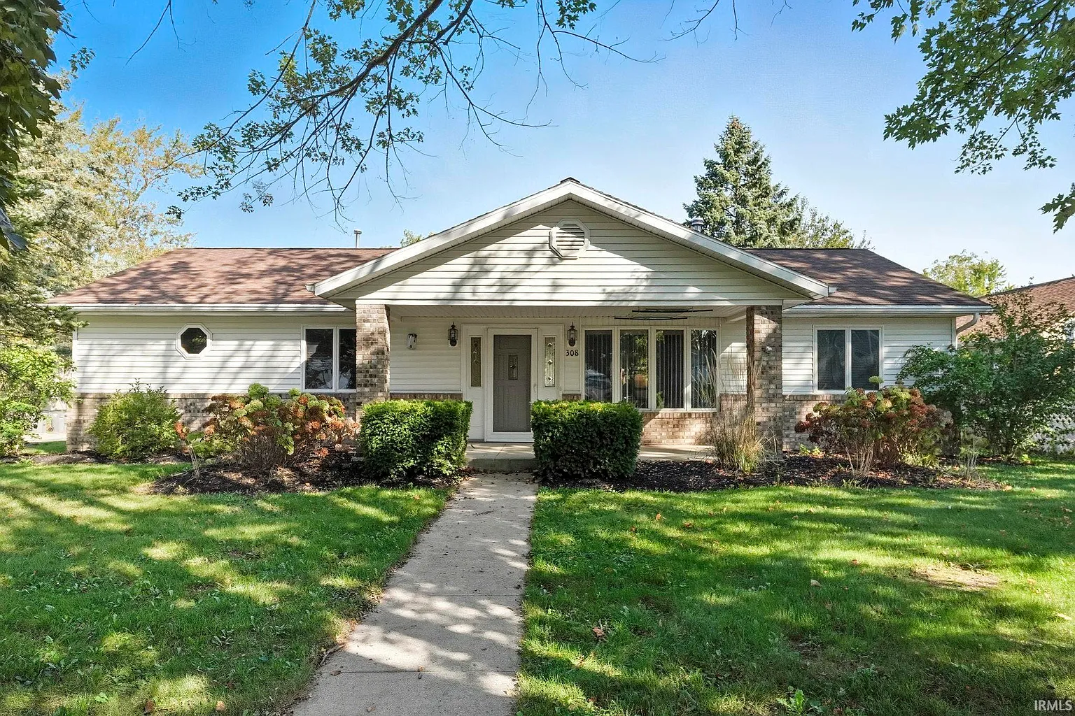 308 W Race St photo 1
