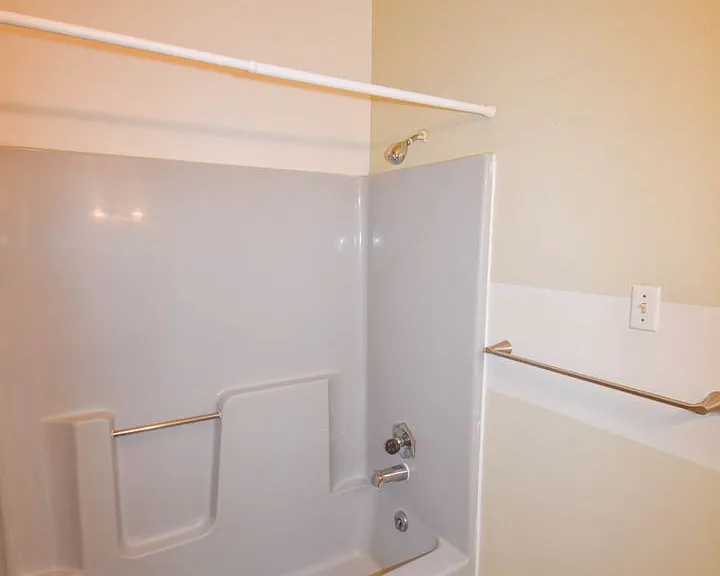 155 N Fairview St — Photo 9