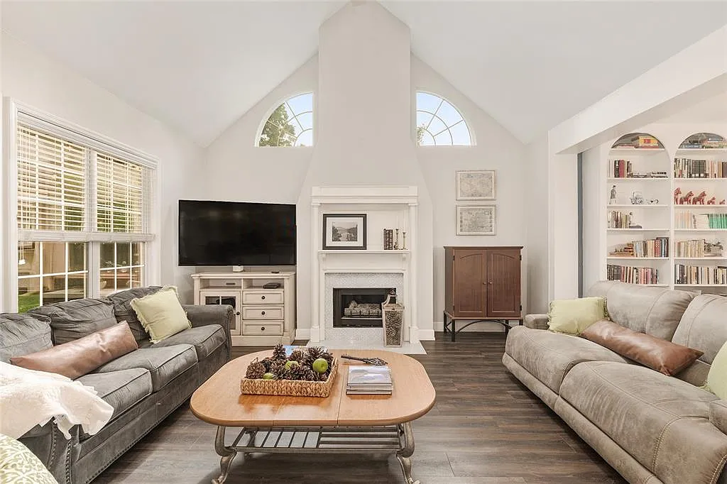 4 bed, 3.5 bath, 3020 sqft, $4,500 — Photo 4