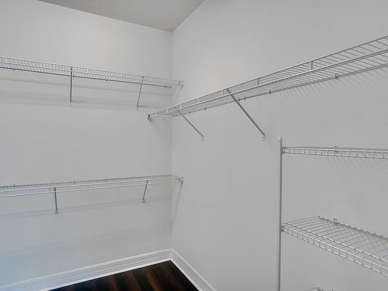 2751 Mead Ave — Photo 14