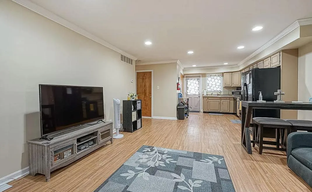 1634 Atlantic Ave — Photo 4