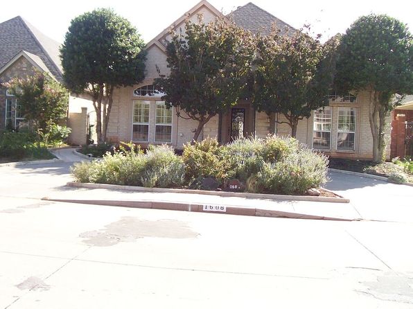 1608 Tanglewood Dr