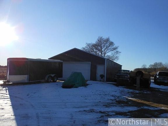 3rd image of 18460 Cedar Dr NW