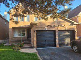 2524 Banfield Rd, Mississauga, ON L5M 5G2