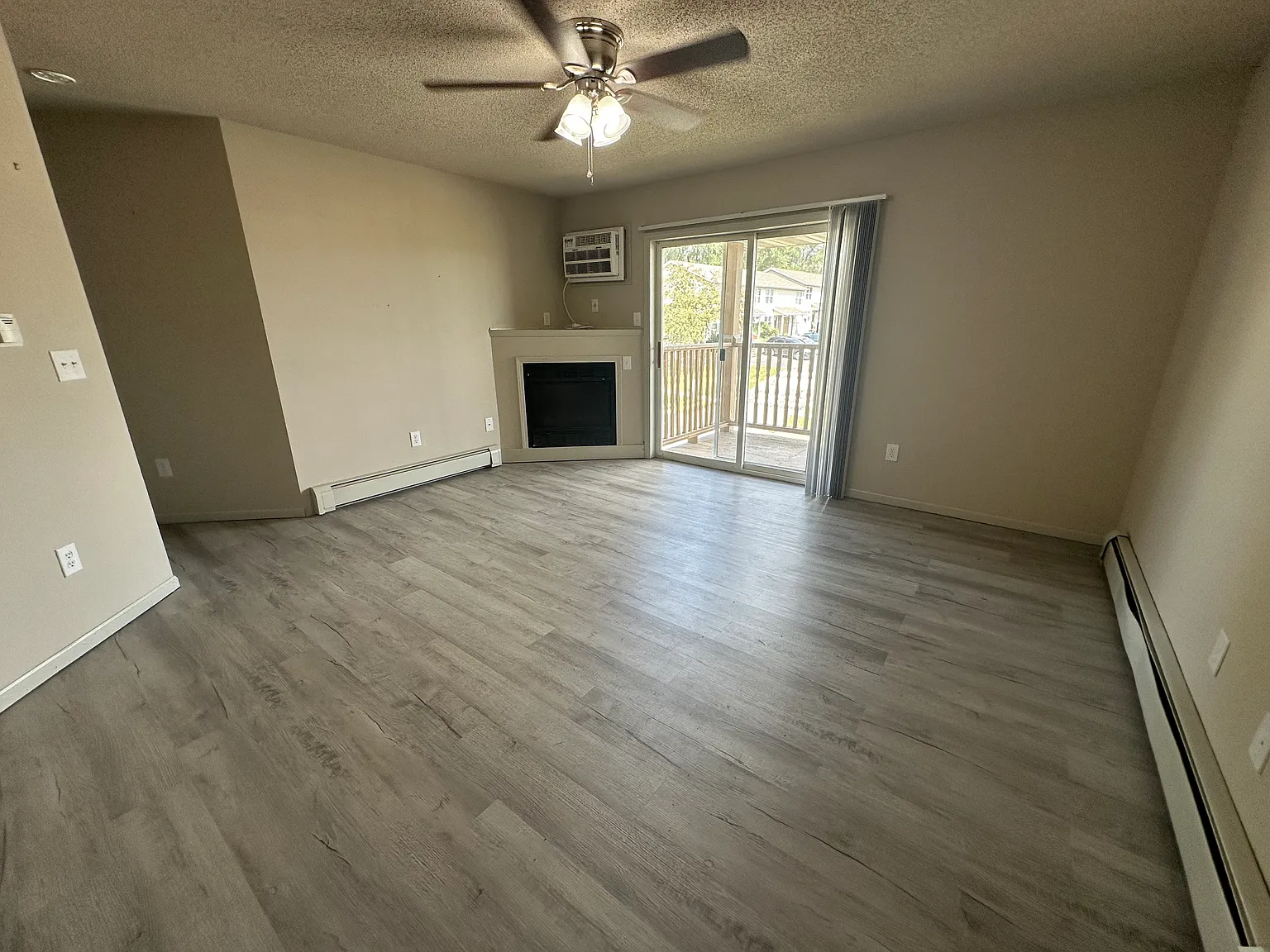 2 bed, 789 sqft, $1,150 — Photo 2