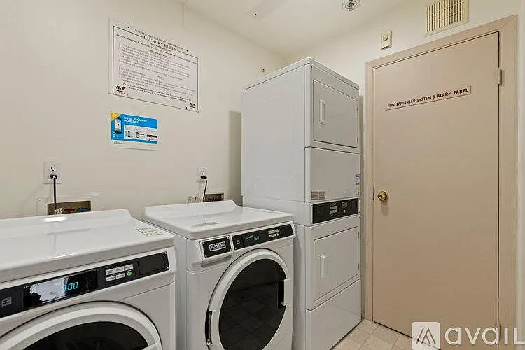 2010 S Main St #301 — Photo 7