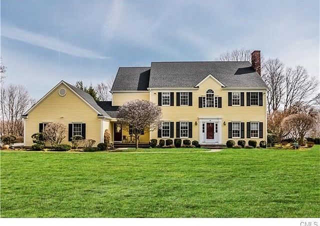 Classic Colonial on quiet cul-de-sac in heart of the village!