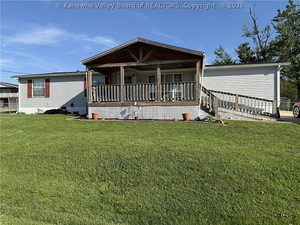 1st image of 205 Poplar Dr