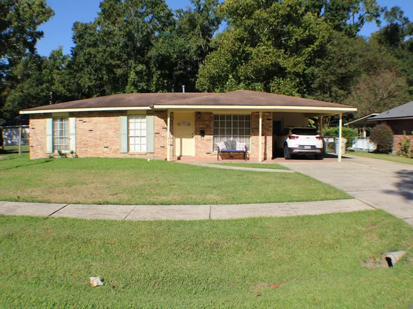 419 Cypress Dr, Baker, LA 70714