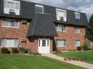 17262 71st Ct APT 6, Tinley Park, IL 60477