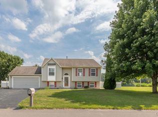 5176 Novara Ln, Clay, NY 13041