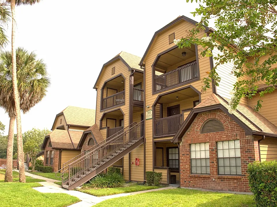 351 Lone Hill Dr #306