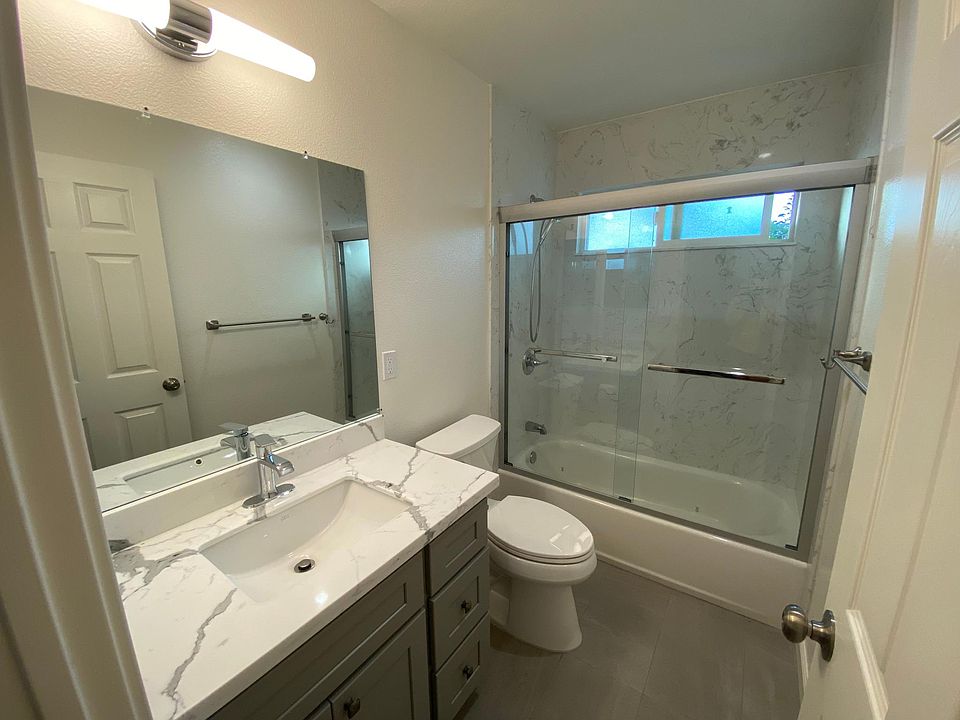1st image of 1253 Adams Dr Unit 2