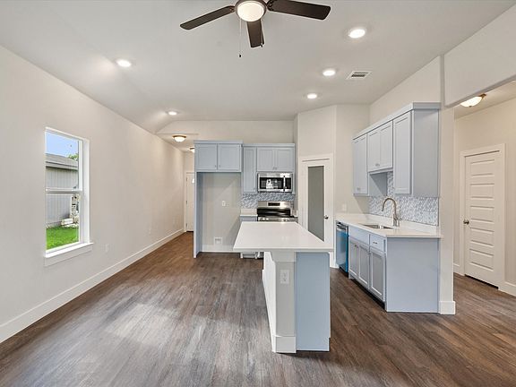 5th image of 1206 E 11th Ave