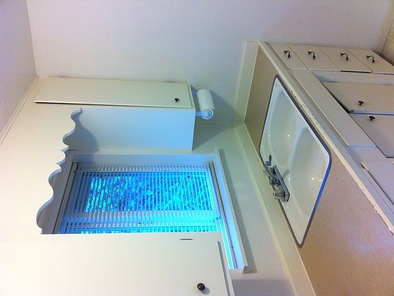 Kitchen cabinets go to ceiling