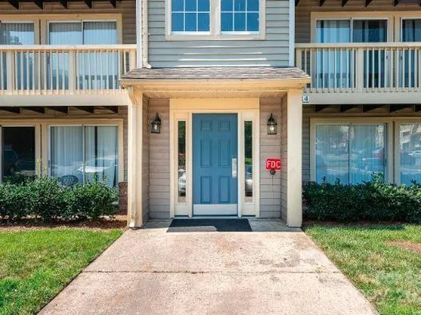 1614 Arlyn Cir, Charlotte, NC 28213