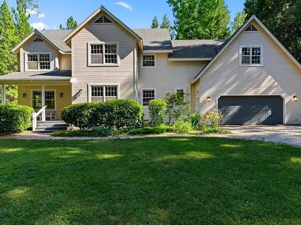 17961 Lazy Dog Rd, Nevada City, CA 95959