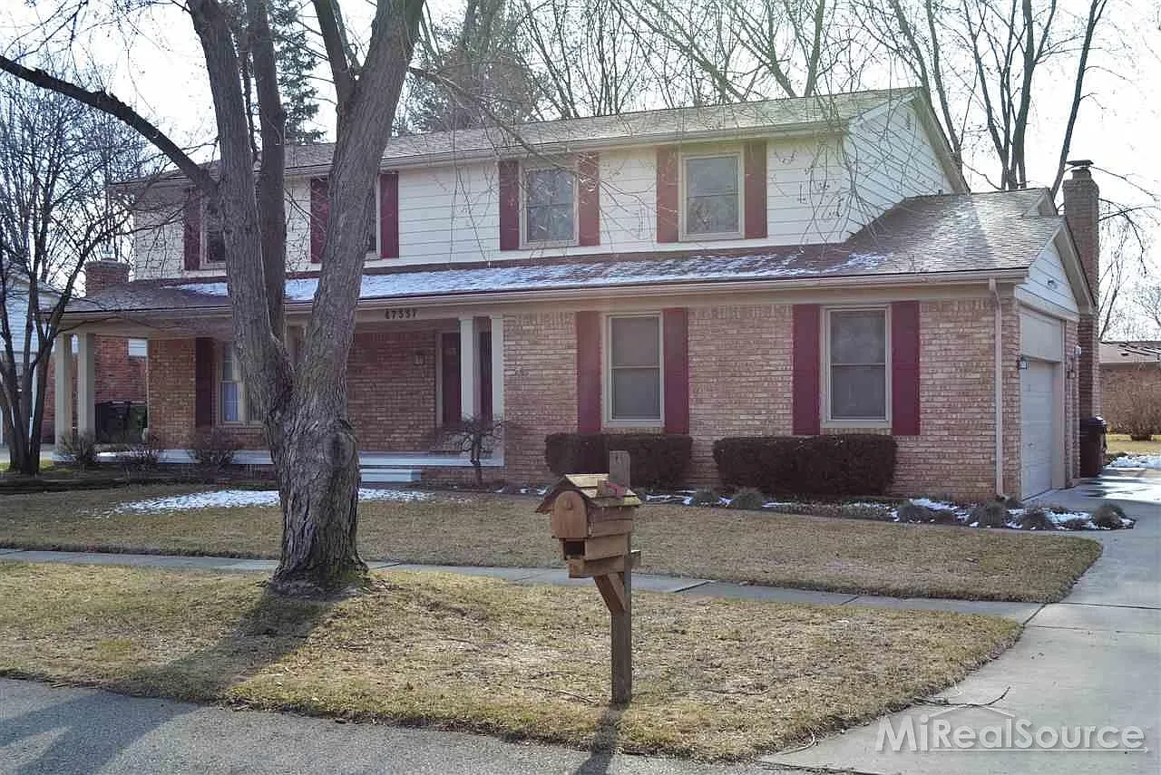 47337 Liberty Dr photo 1