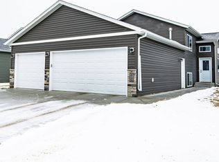 6746 69th Ave S, Horace, ND