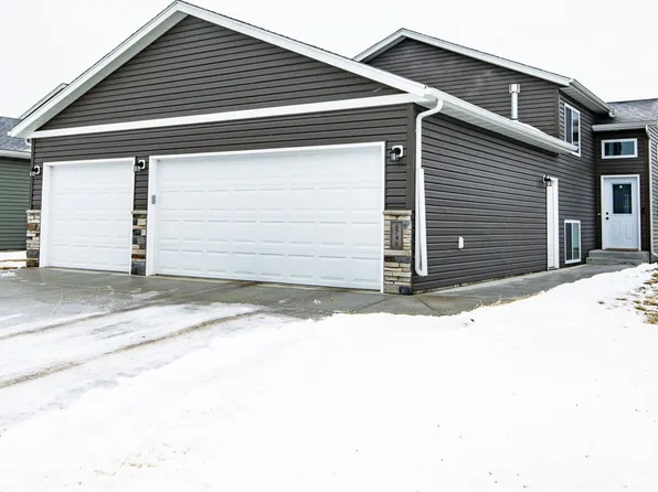 6746 69th Ave S, Horace, ND 58047