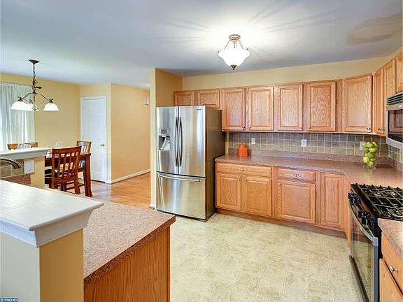 5th image of 1106 Balley Dr
