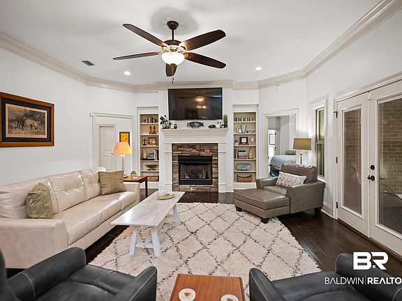 4th image of 313 Pecan Ridge Blvd