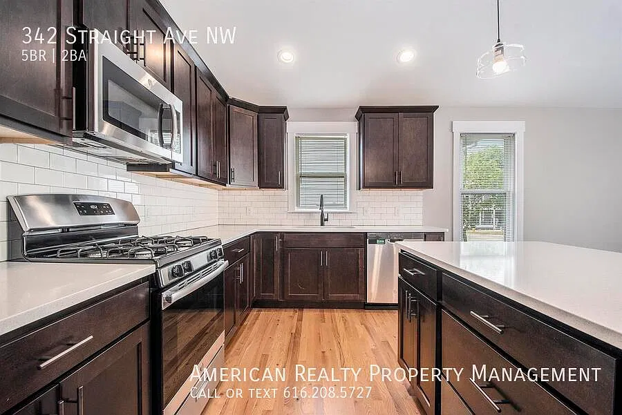5 bed, 2070 sqft, $3,400 — Photo 4