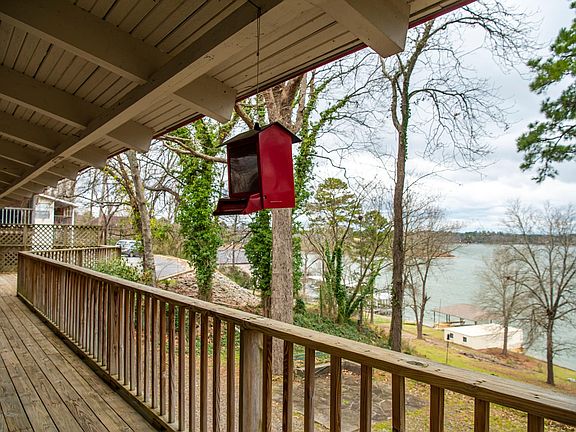 5th image of 100 Hamilton Oaks Dr