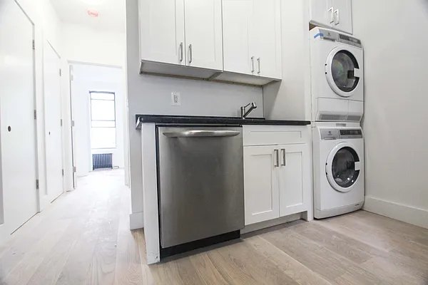 Rented by Nooklyn NYC LLC | media 21