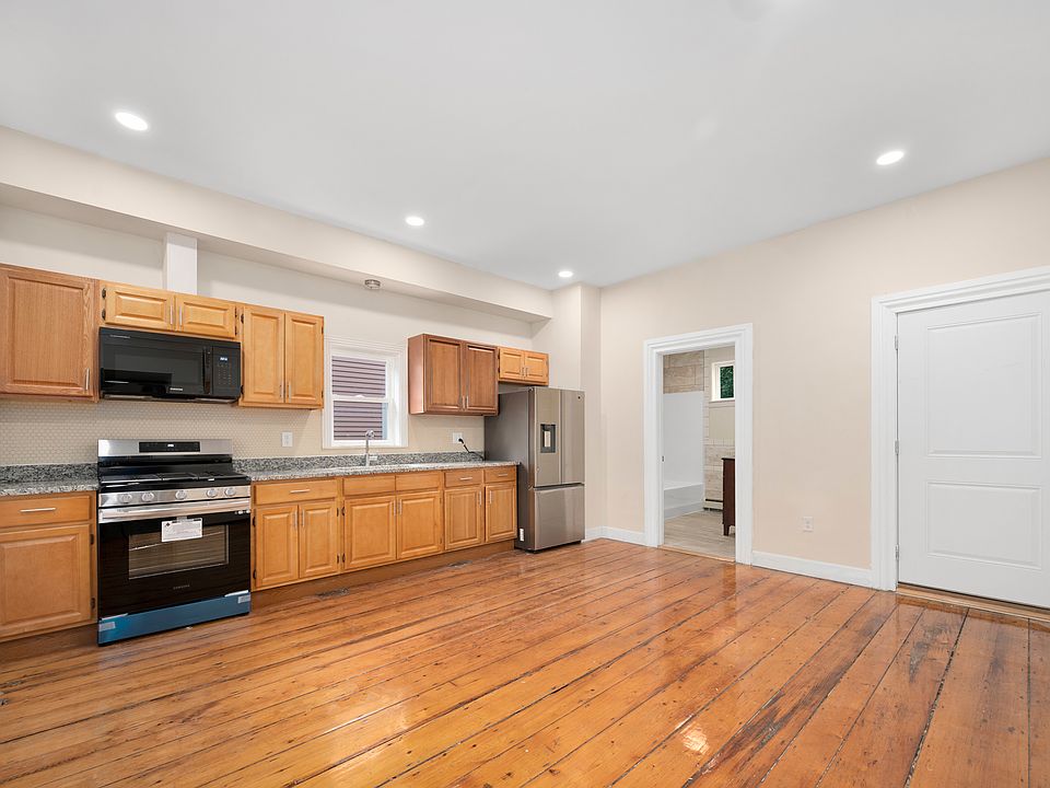 2nd image of 325 Friendship St #2
