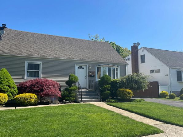 187 Fir St, Valley Stream, NY 11580