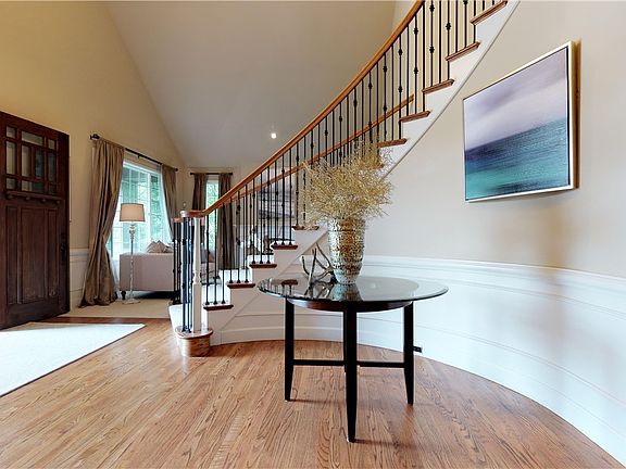3rd image of 27810 SE 26th Way