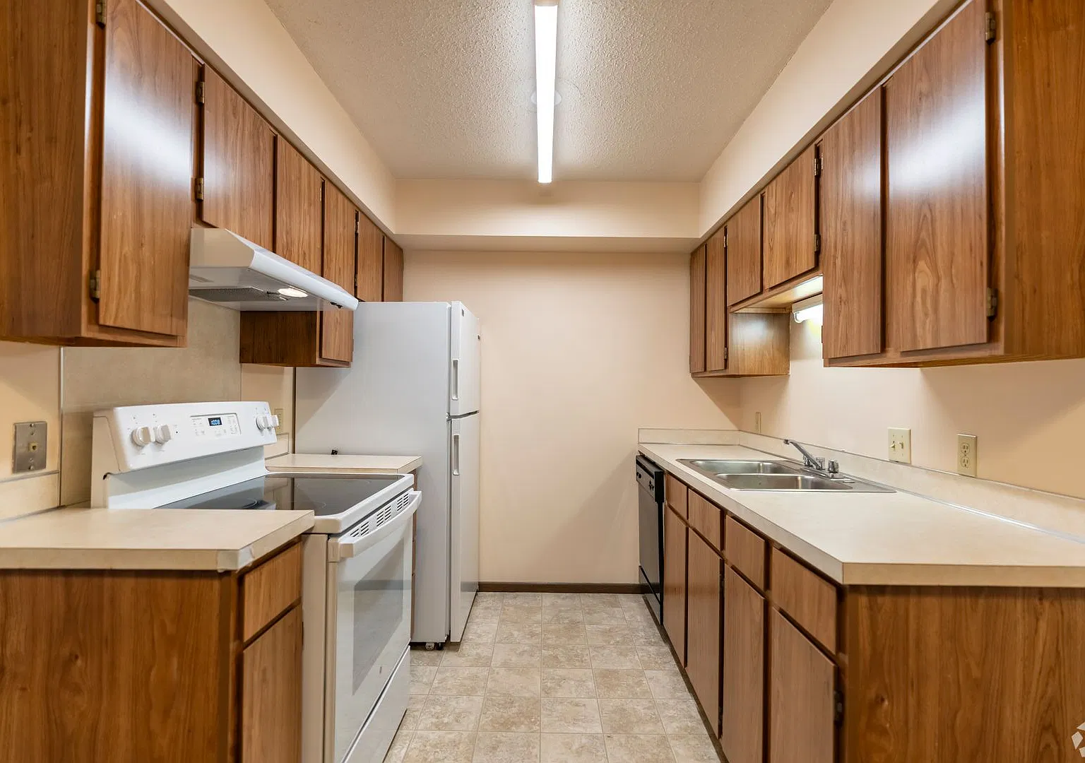 6215 Normandy Drive — Photo 3