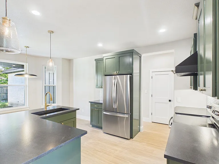 110 Parlin Ln — Photo 9