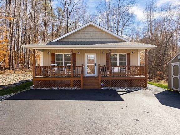 2nd image of 1703 Lee Dr